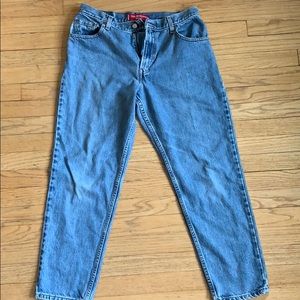 Vintage Levi’s 550 12 Short (runs small)